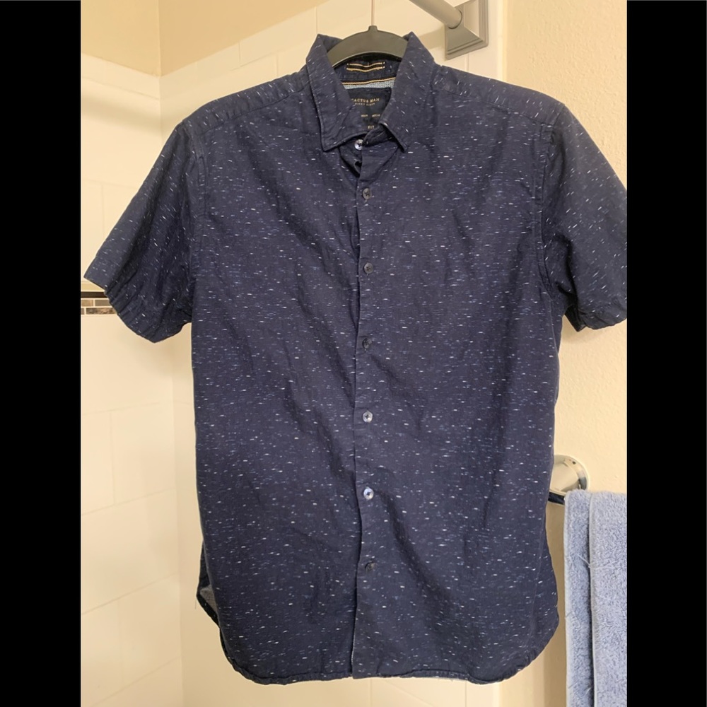 Men’s short sleeve button up